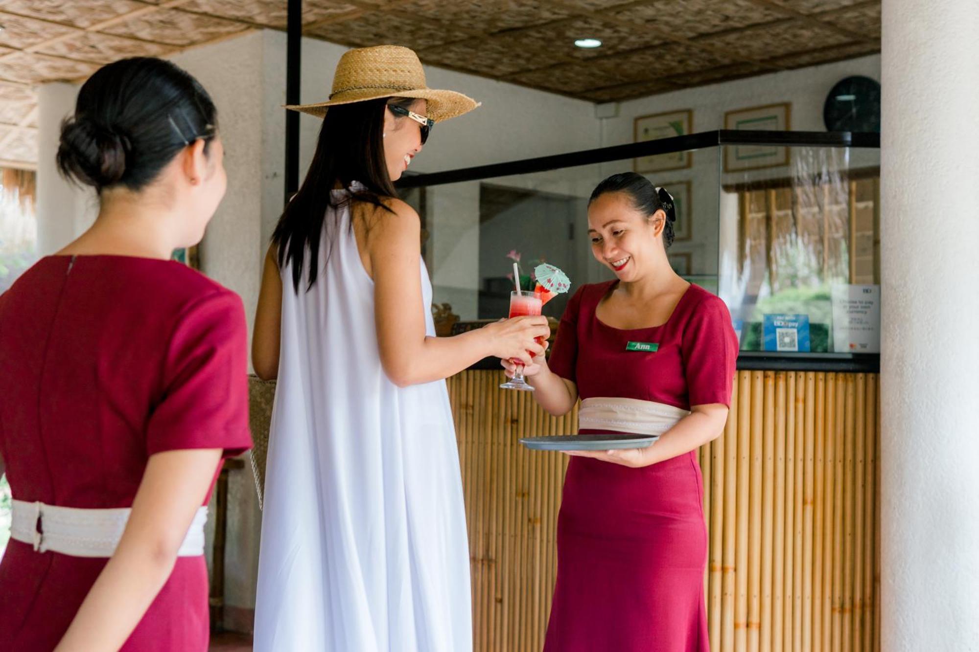 Pura Vida Beach & Dive Resort Dauin Bagian luar foto